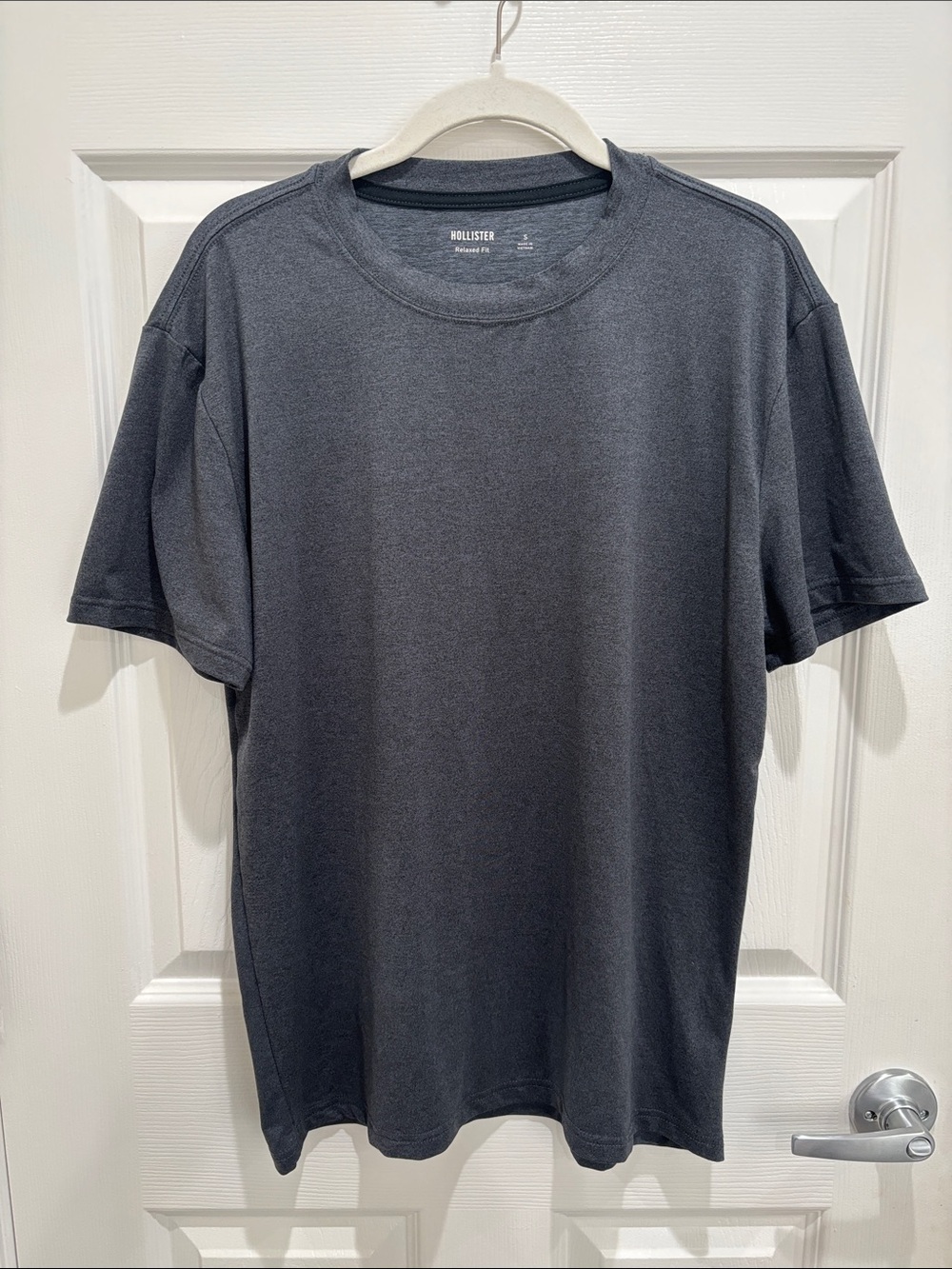 💥3 for $10💥 Hollister Relaxed Fit Tee Short Sleeves Charcoal Gray Crew Neck Soft